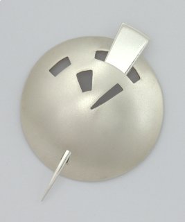 brooch